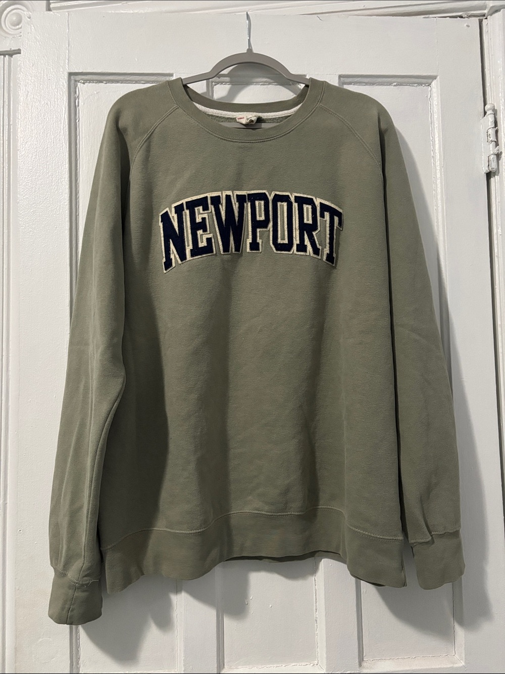 NEWPORT Olive Crewneck Sweatshirt